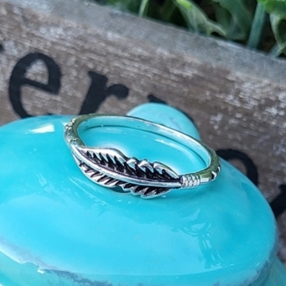 Jewelry - Antiqued silver vintage feather ring. Vintage, boho. New! Multiple sizes